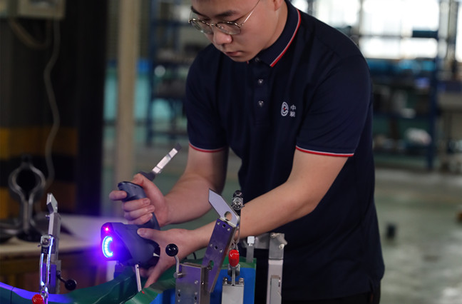 고정구 및 게이지 검사용 휴대용 CMM